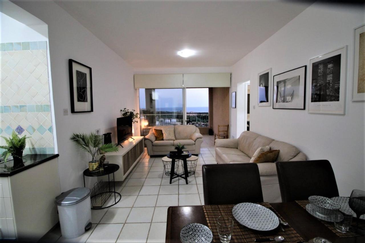 Cosea Living: Seaside 2 Bedroom Flat Kings Palace 209 Paphos Eksteriør billede
