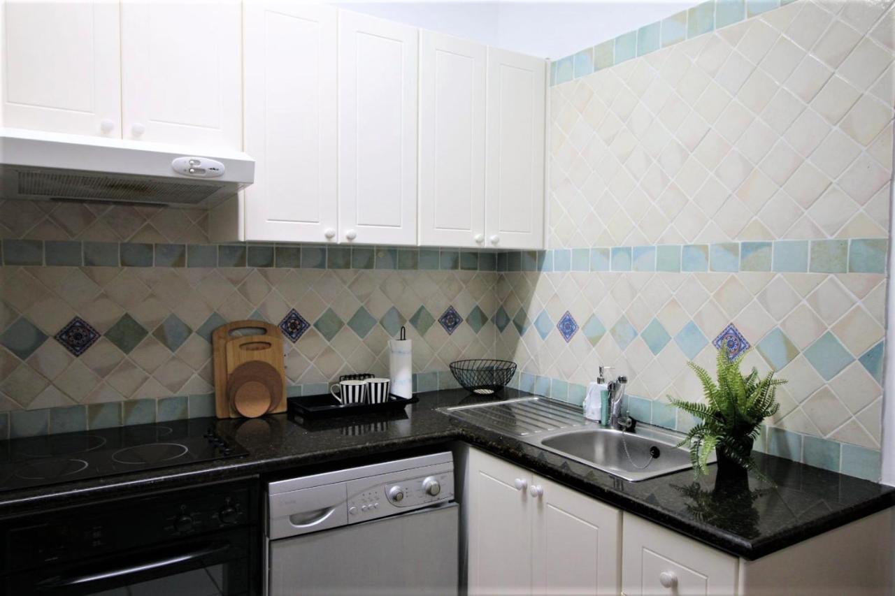 Cosea Living: Seaside 2 Bedroom Flat Kings Palace 209 Paphos Eksteriør billede